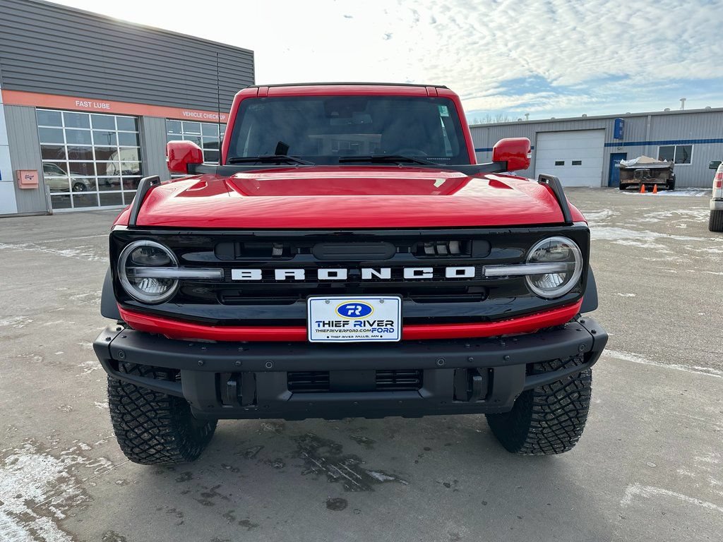New 2024 Ford Bronco Outer Banks w/ Sasquatch Package AWD/4WD image 2