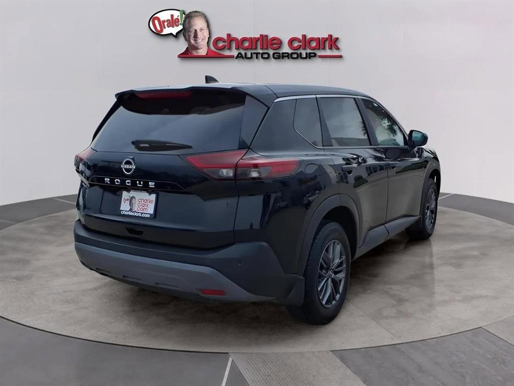 Used 2023 Nissan Rogue S image 5