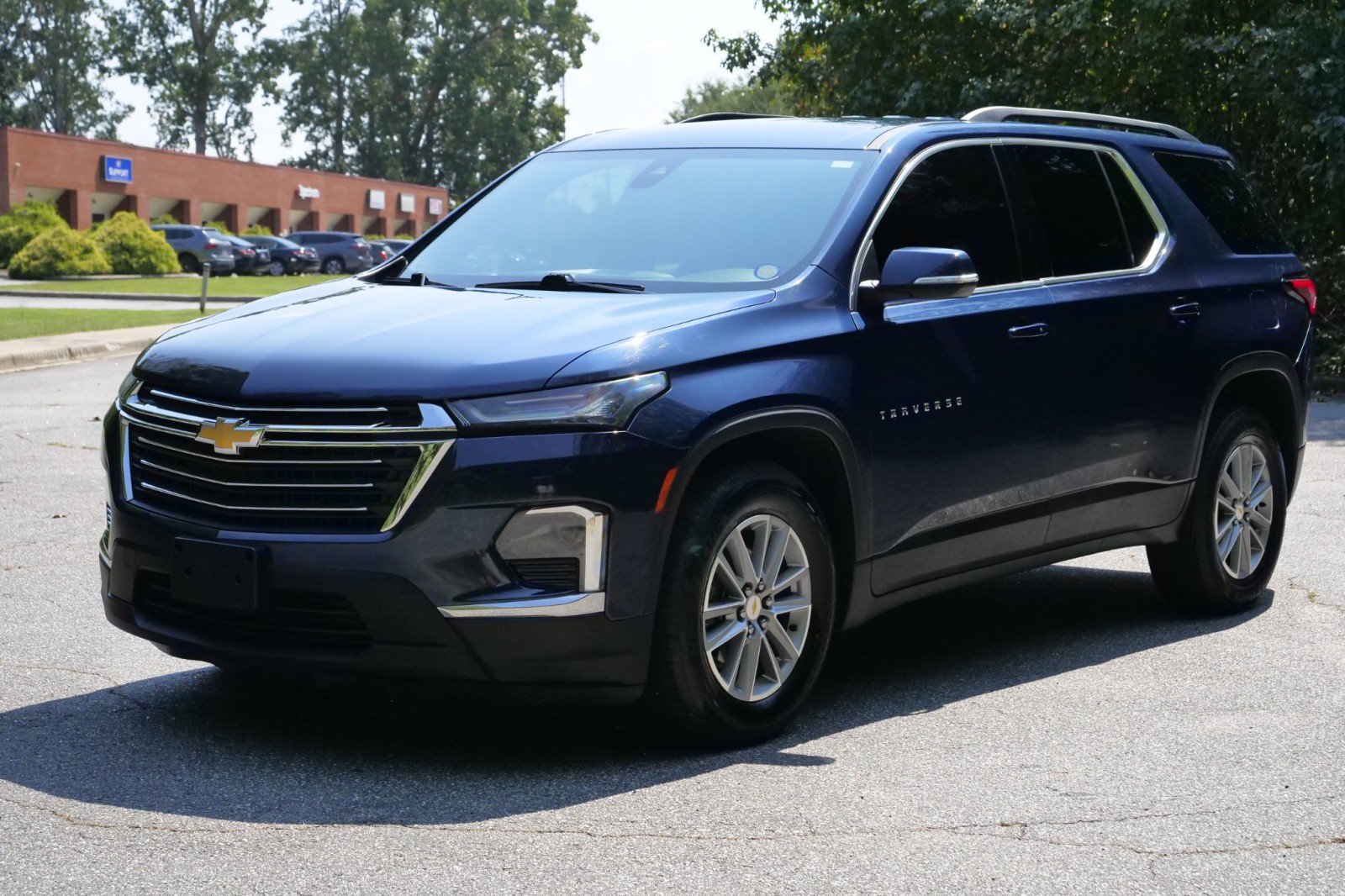 Used 2022 Chevrolet Traverse LT AWD/4WD image 6