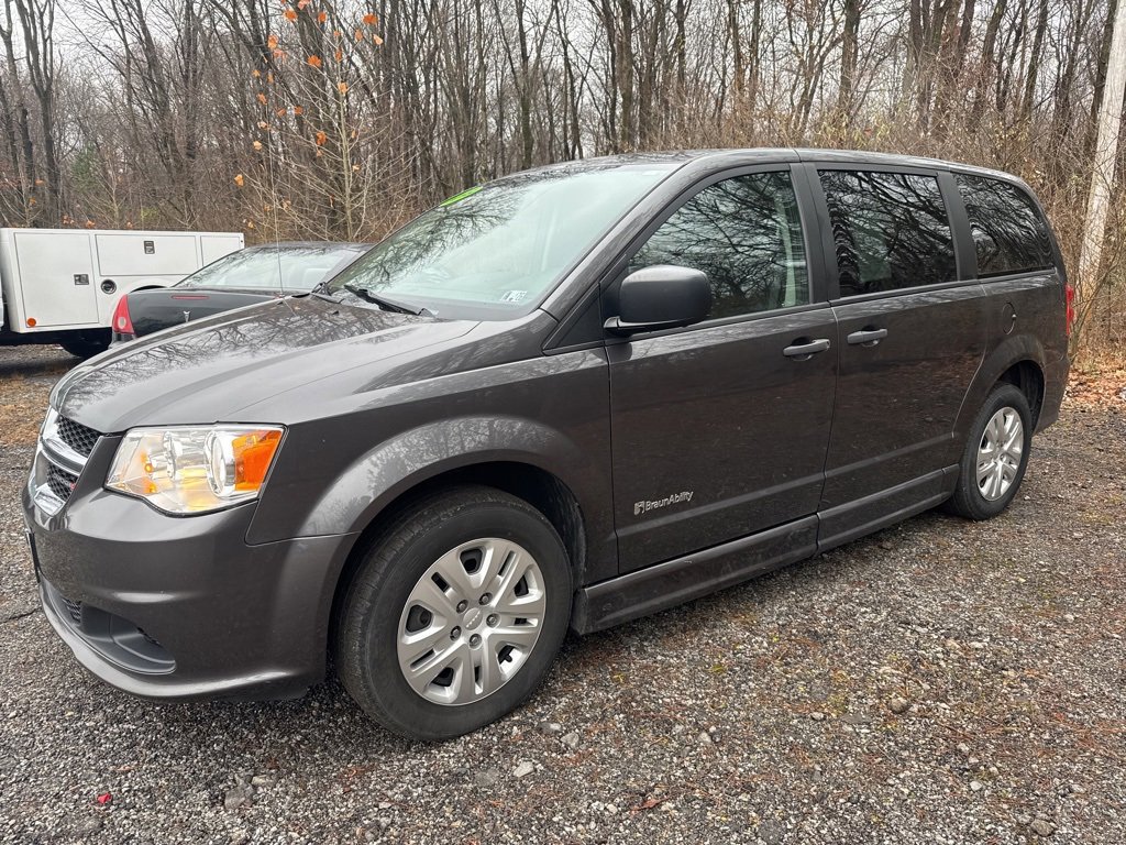 Used 2019 Dodge Grand Caravan SE w/ Power Convenience Group I image 5