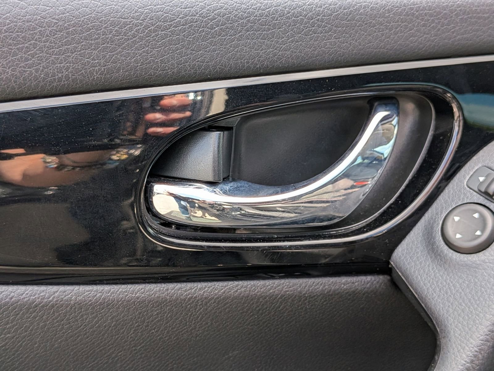 Used 2022 Nissan Rogue Sport SV image 13