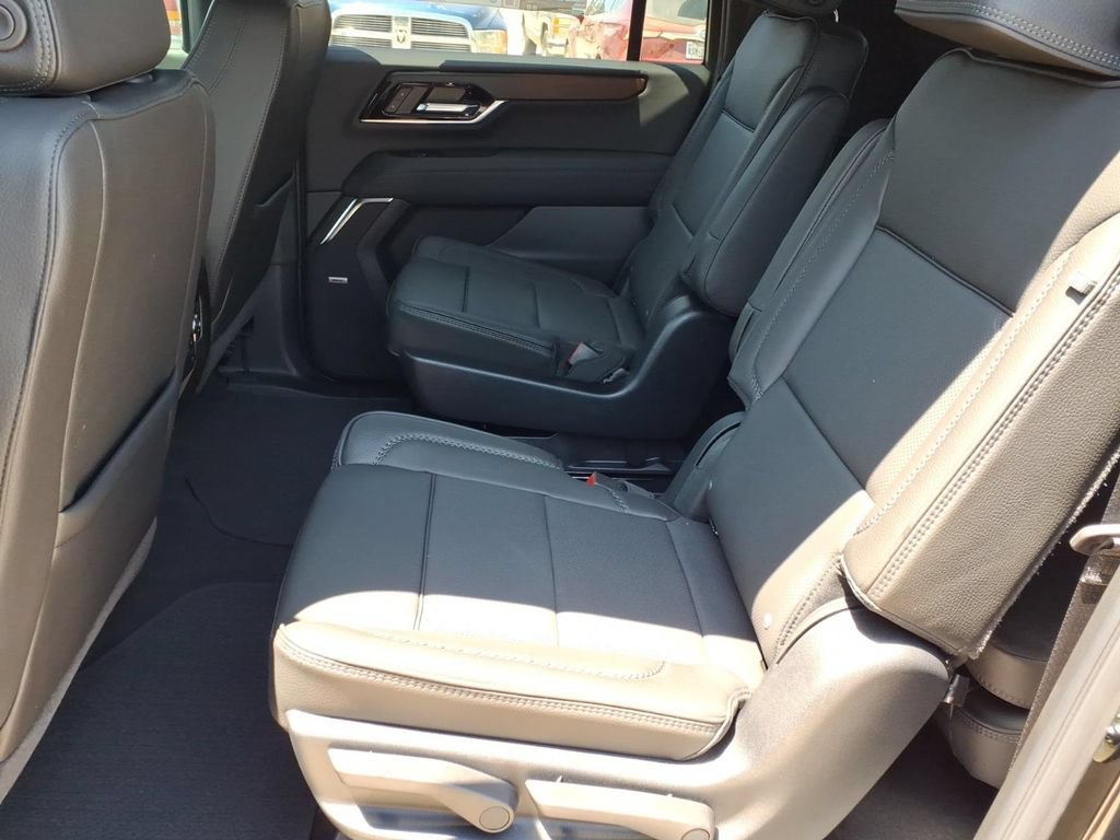 New 2026 GMC Yukon XL Denali w/ Sun & Power Step Package RWD image 12
