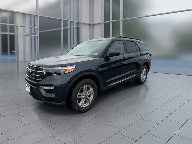 Certified 2023 Ford Explorer XLT w/ Equipment Group 202A image 4