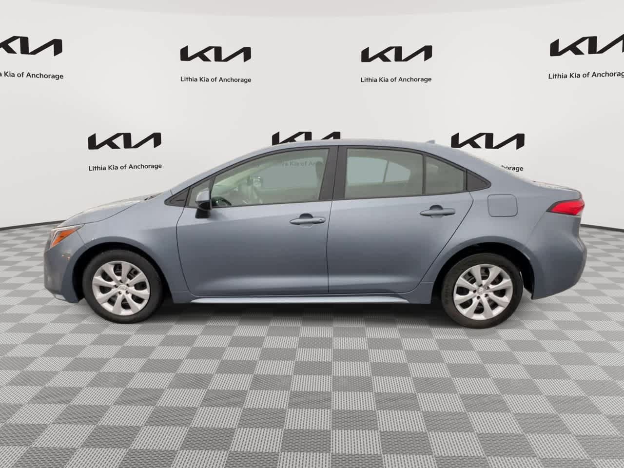 Used 2024 Toyota Corolla LE FWD image 5