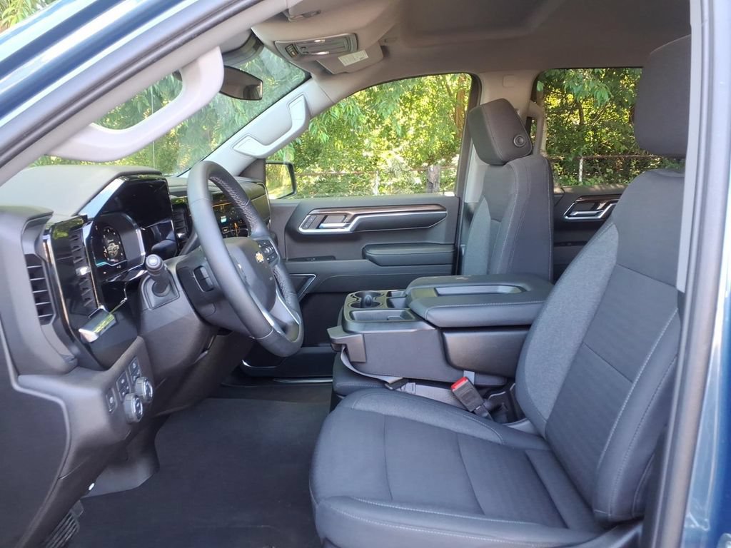 Certified 2024 Chevrolet Silverado 1500 LT AWD/4WD image 12