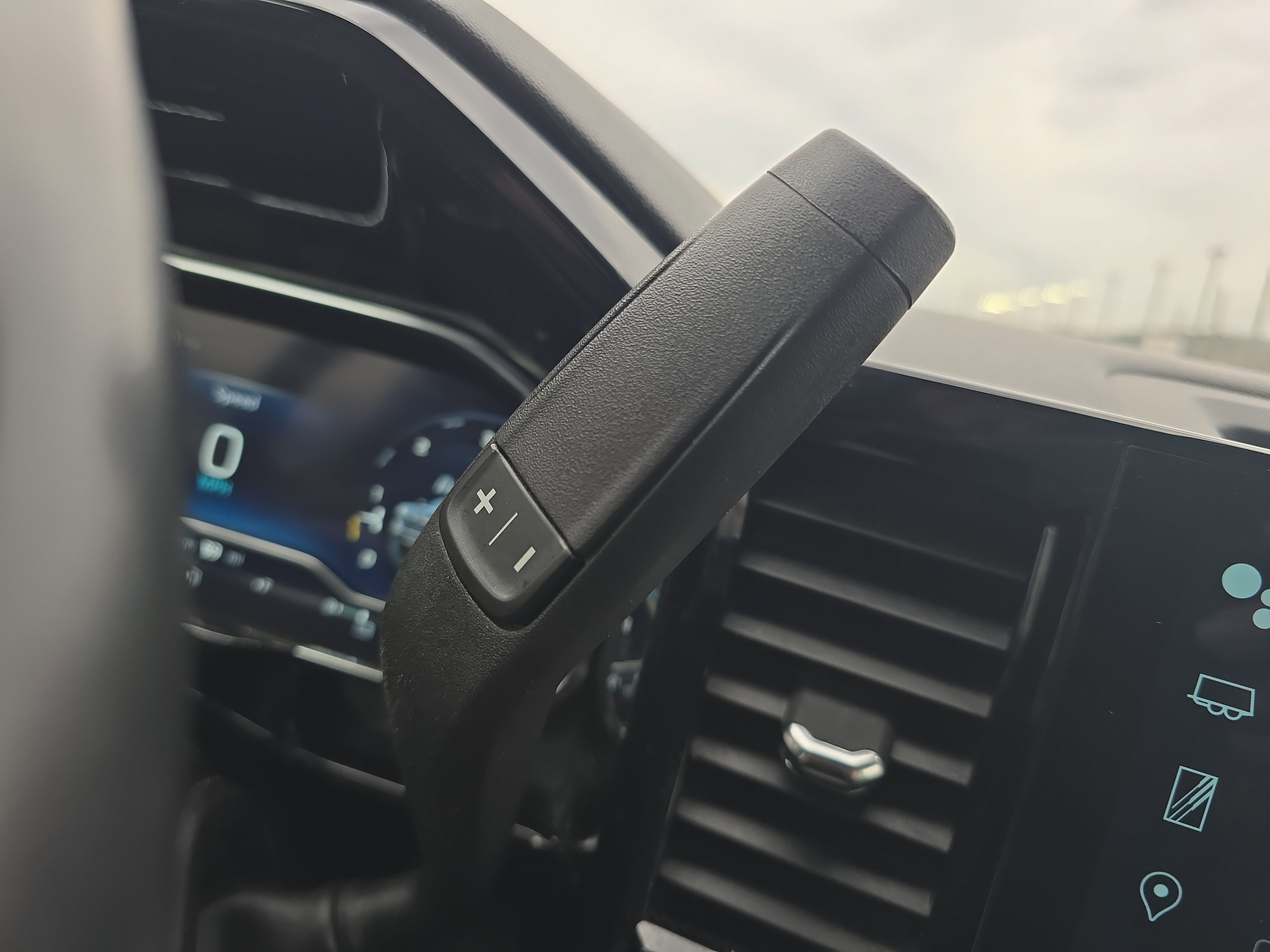 Used 2024 Chevrolet Silverado 2500 LT image 27