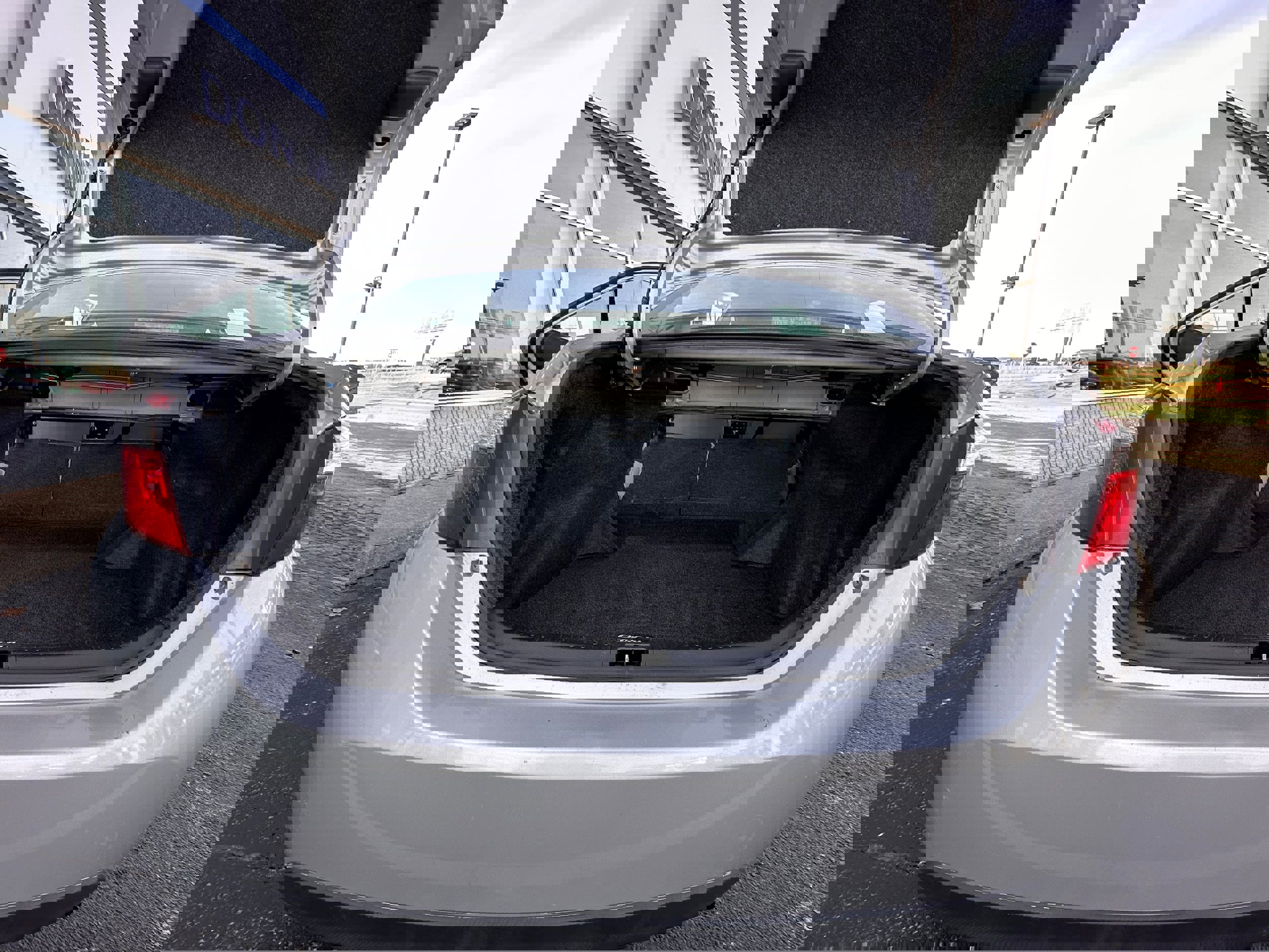 Used 2015 Toyota Corolla image 8