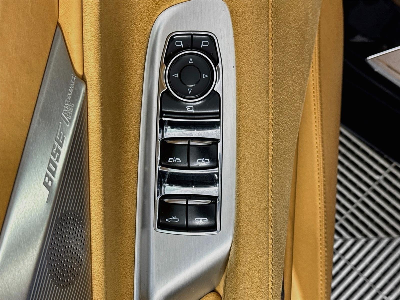 Used 2023 Chevrolet Corvette Stingray Premium Conv w/ Z51 Performance Package RWD image 18