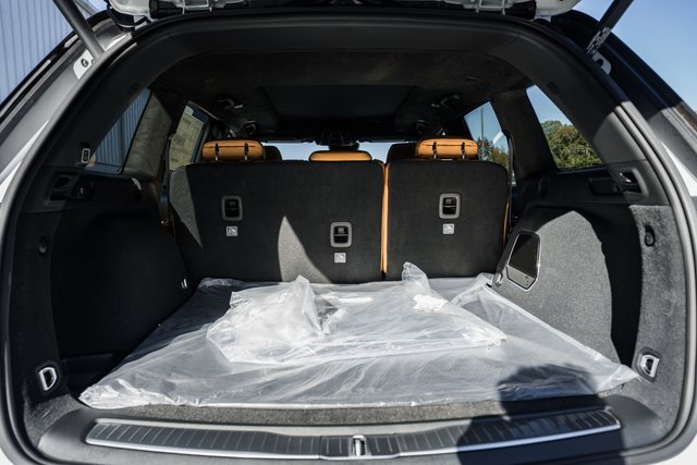 New 2025 Jeep Grand Cherokee Summit image 11