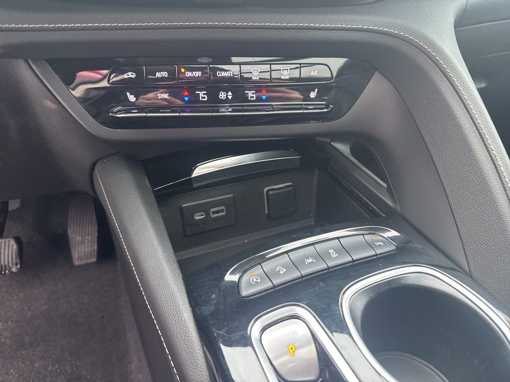 Used 2021 Buick Envision Essence w/ Sport Touring Package image 40