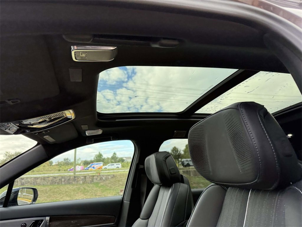 New 2026 Cadillac Vistiq Luxury w/ LPO, Floor Liner Package image 22