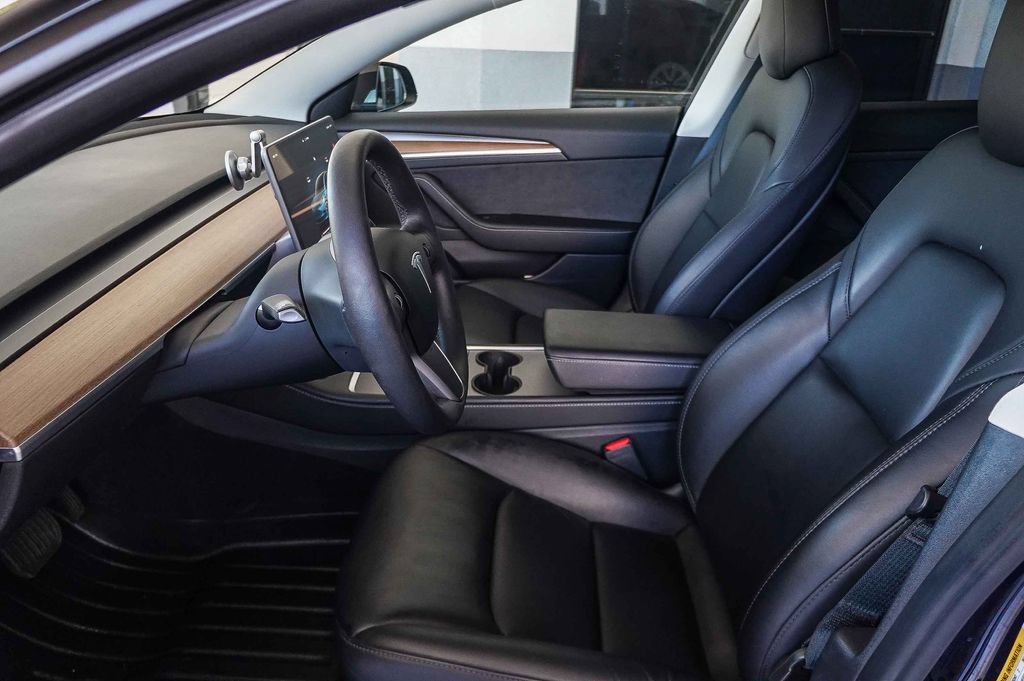 Used 2022 Tesla Model 3 Long Range AWD/4WD image 16