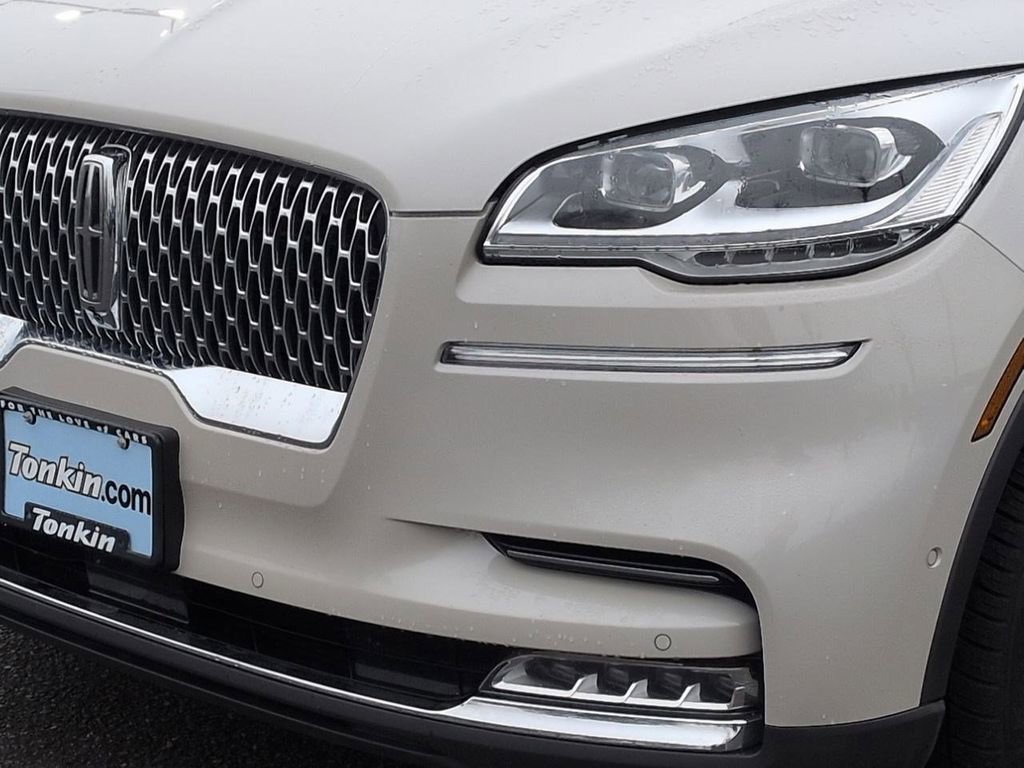 Used 2023 Lincoln Aviator Reserve w/ Equipment Group 201A image 34