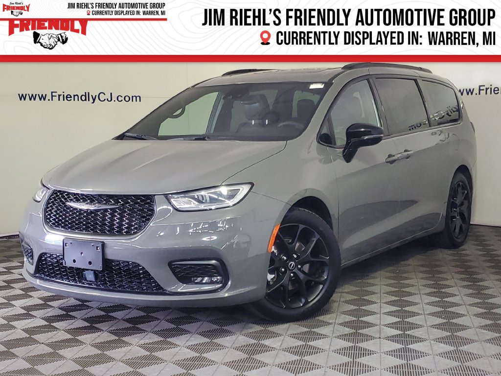 Used 2025 Chrysler Pacifica Limited