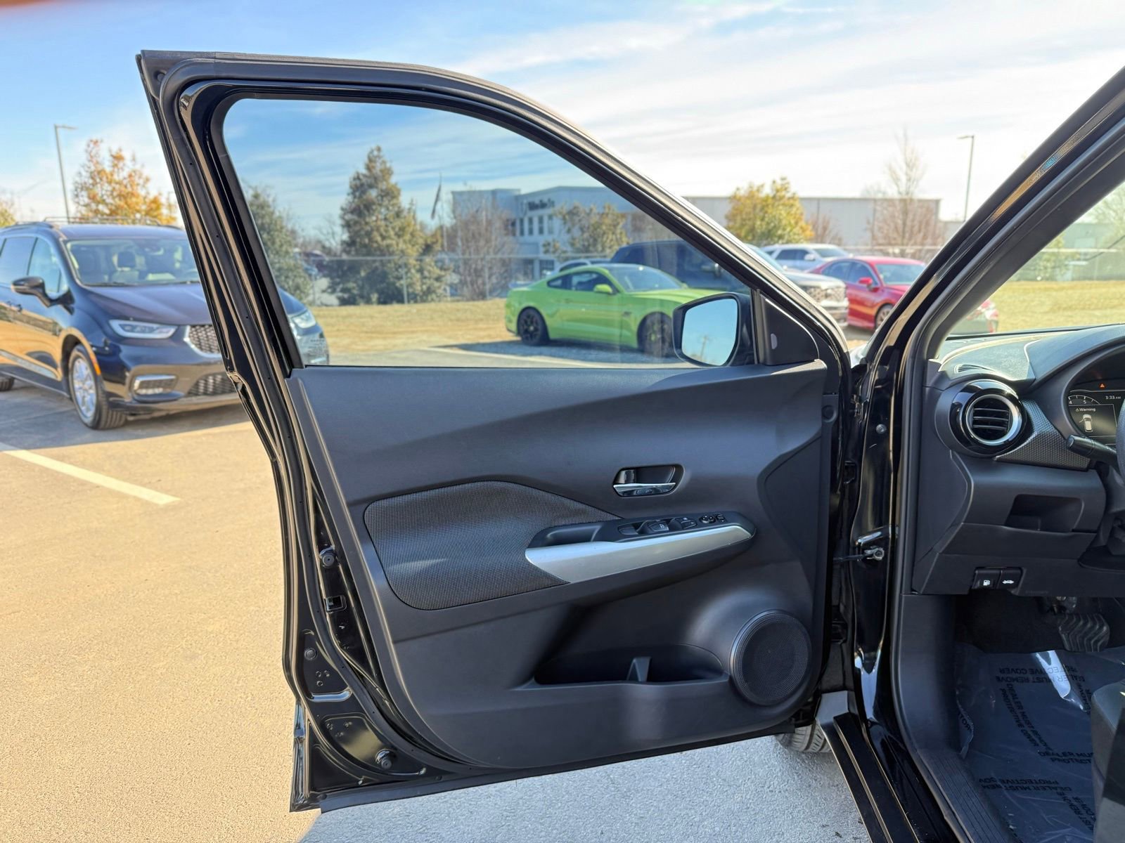 Used 2020 Nissan Kicks SV image 12