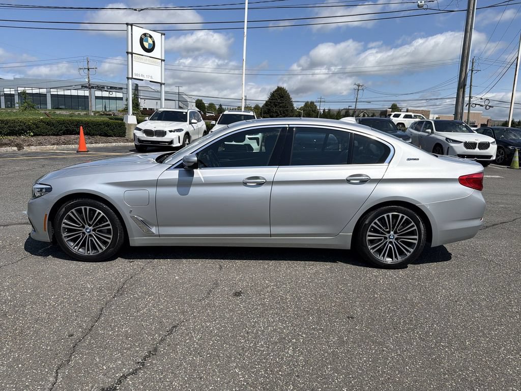 Used 2018 BMW 530e xDrive AWD/4WD image 11