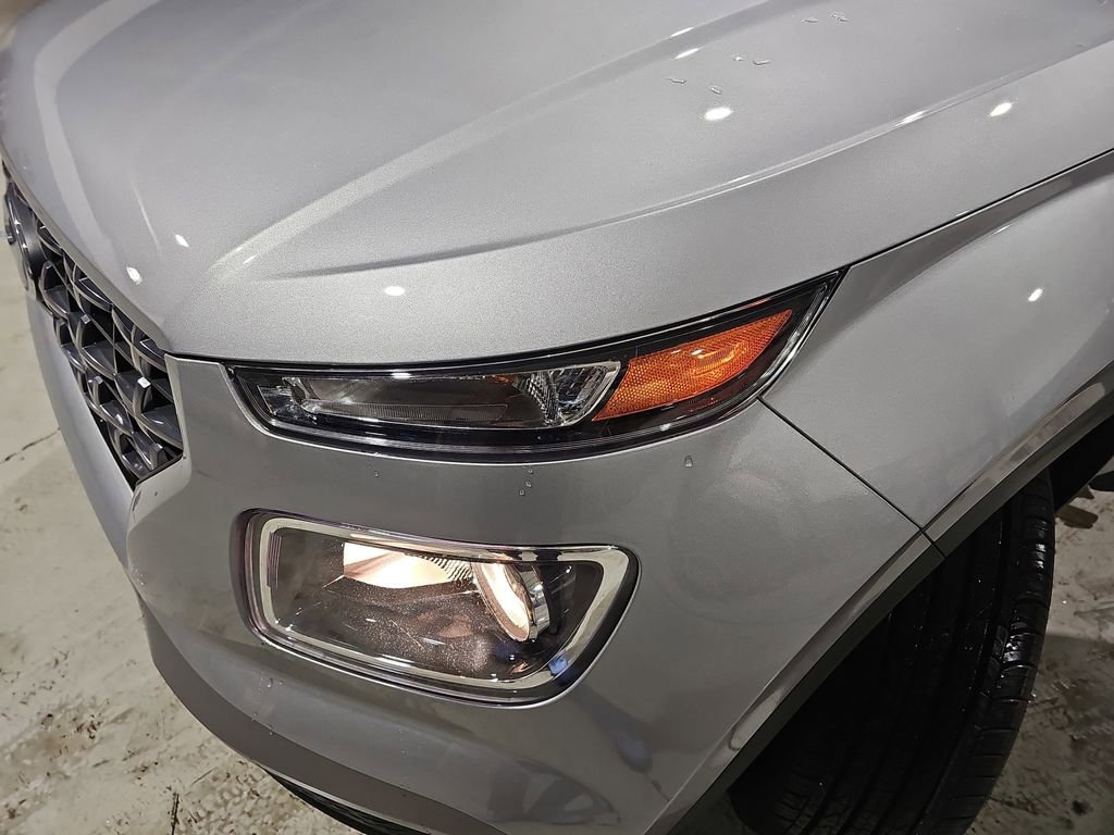 New 2026 Hyundai Venue SEL FWD image 33