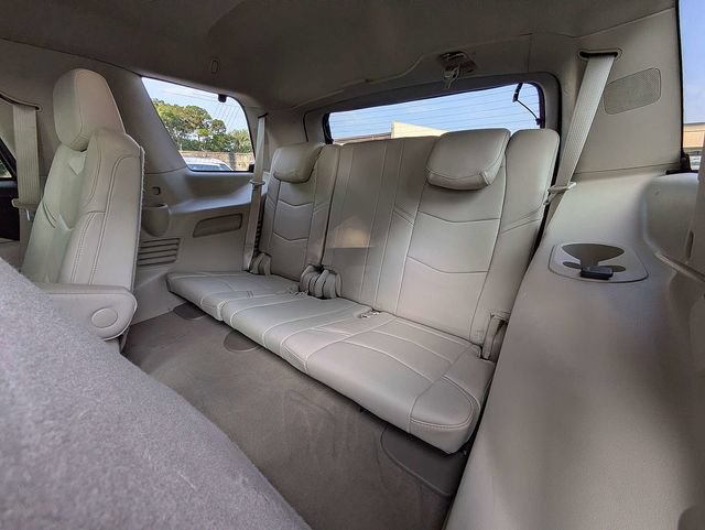 Used 2020 Cadillac Escalade Premium Luxury AWD/4WD image 15