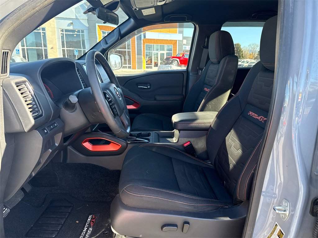 Used 2022 Nissan Frontier PRO-4X w/ Off-Road Protection Package image 5