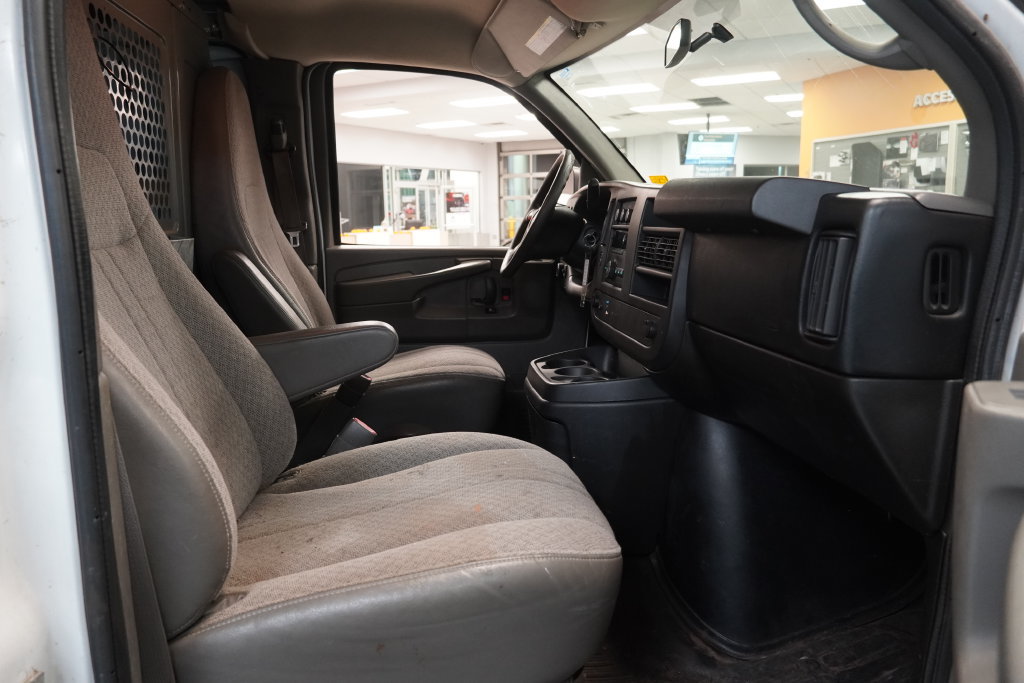 Used 2014 GMC Savana 2500 RWD image 26