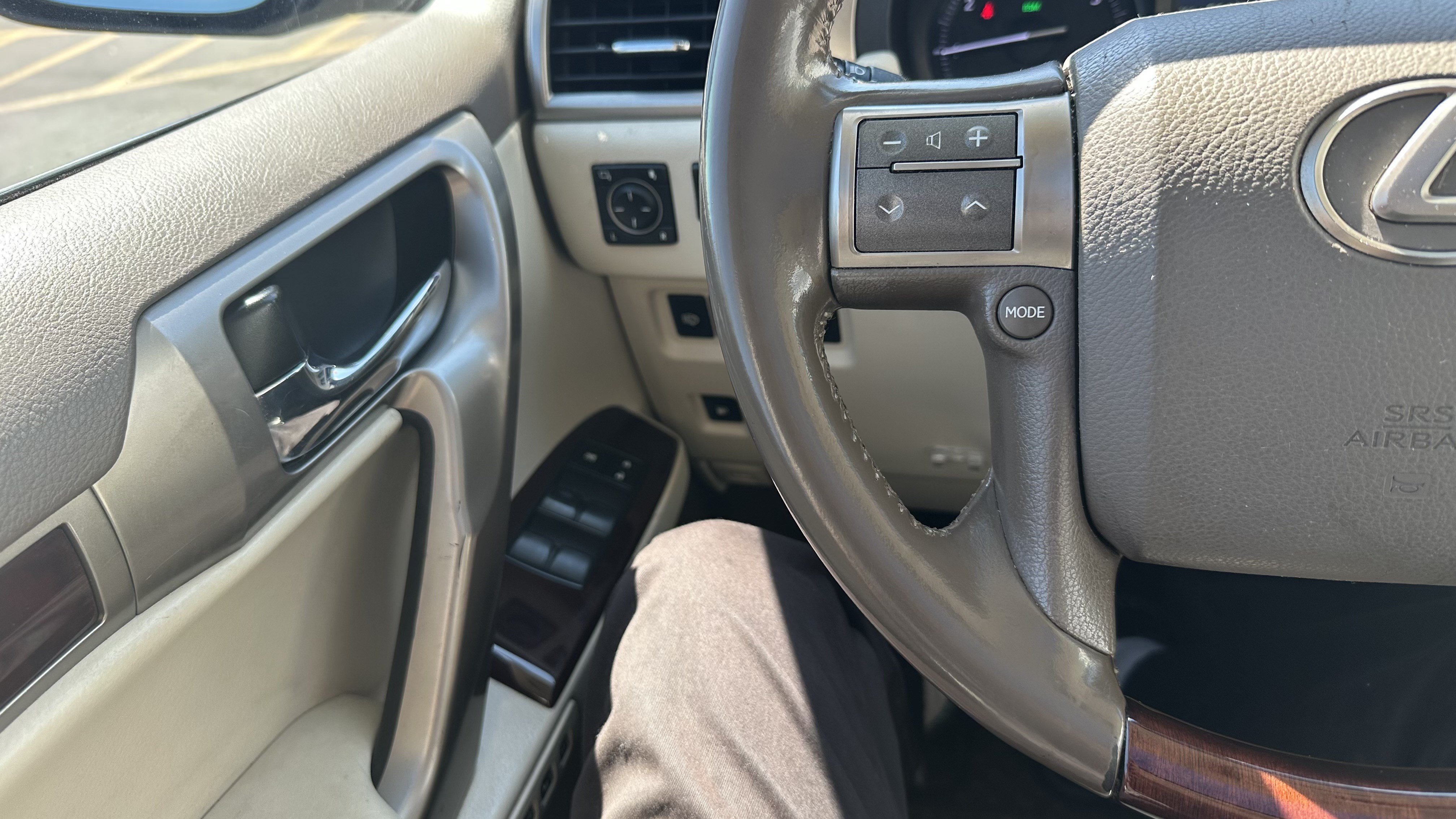 Used 2017 Lexus GX 460 Premium w/ Premium Package AWD/4WD image 20