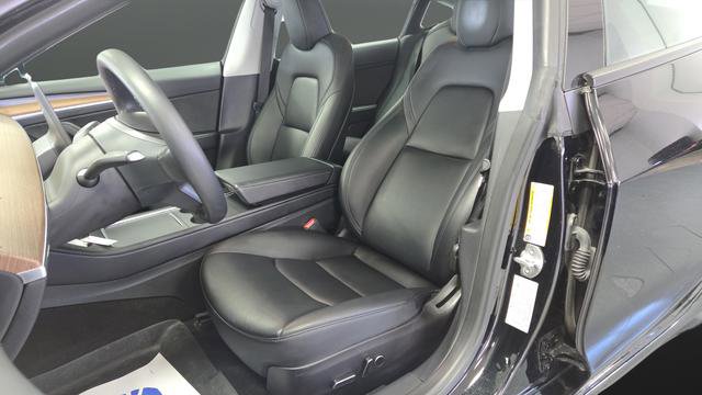 Used 2023 Tesla Model 3 Standard Range image 10