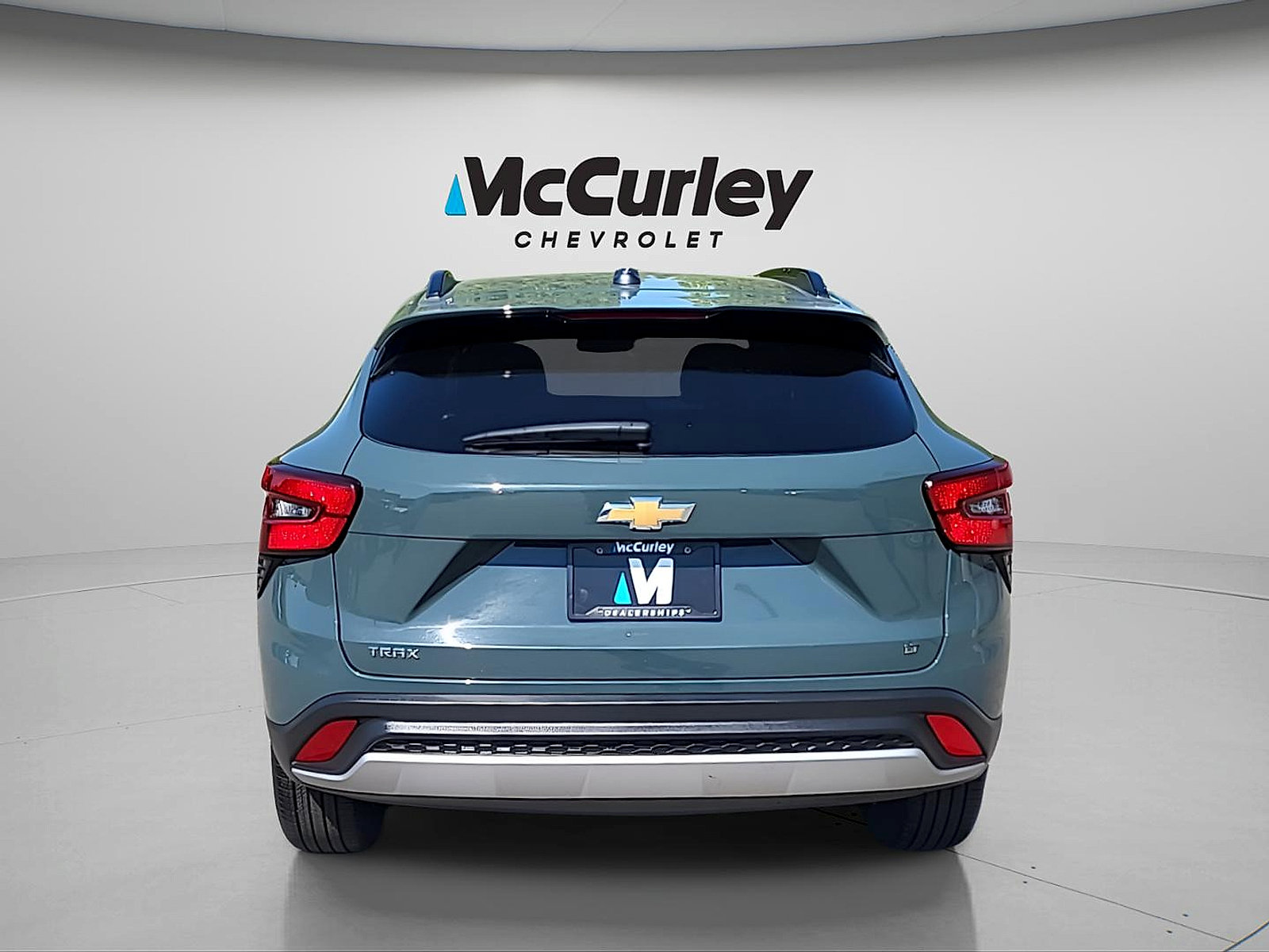 Used 2025 Chevrolet Trax LT FWD image 6