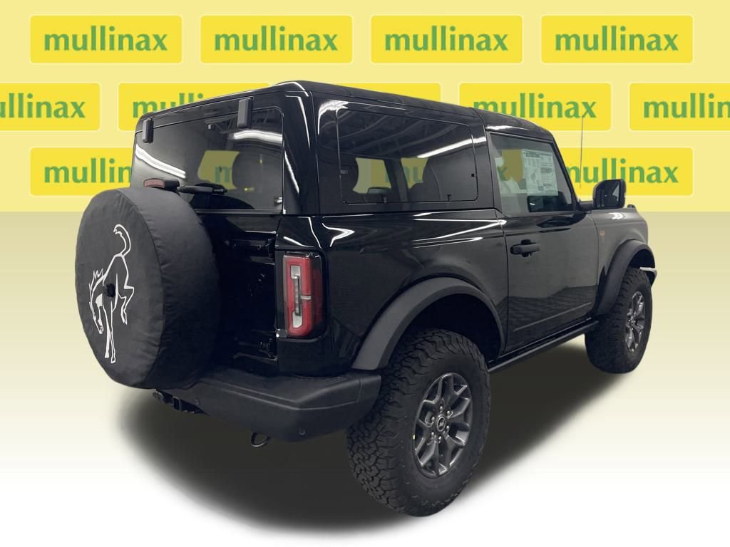 New 2025 Ford Bronco Badlands image 3