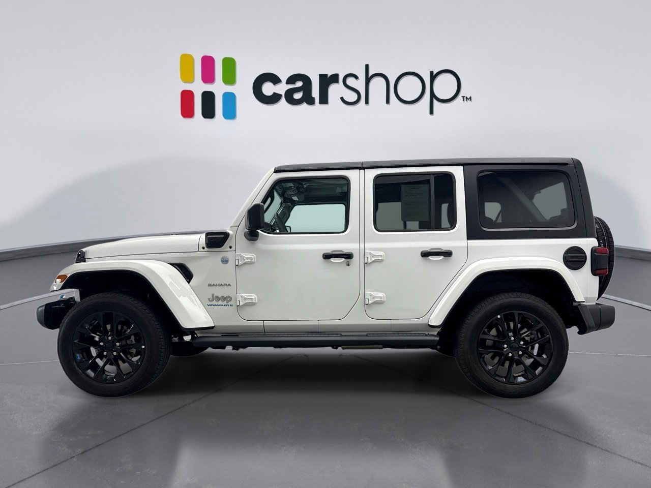 Used 2023 Jeep Wrangler Unlimited Sahara image 2