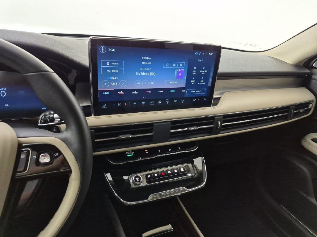 Used 2025 Lincoln Corsair FWD image 22