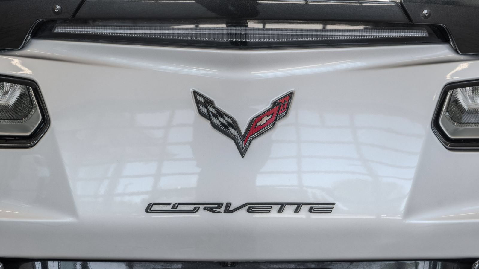 Used 2017 Chevrolet Corvette Z06 w/ Battery Protection Package RWD image 15