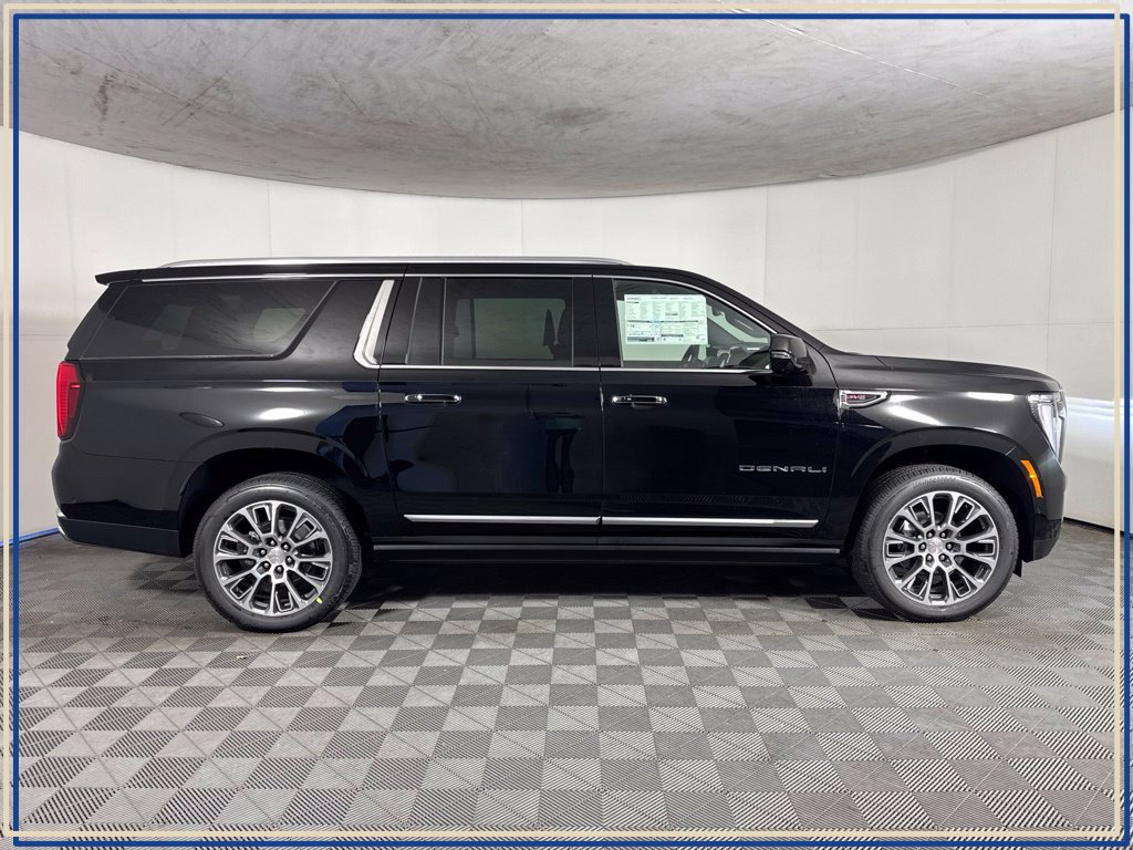 New 2026 GMC Yukon XL Denali w/ Denali Reserve Package AWD/4WD image 5