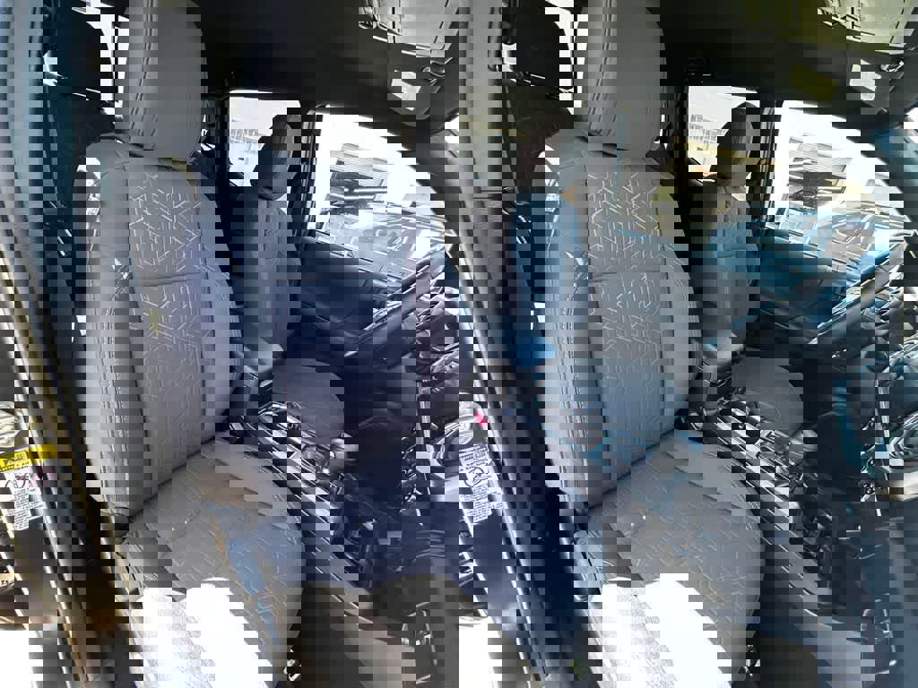 Used 2017 Toyota Tacoma TRD Sport w/ Tow Package image 14