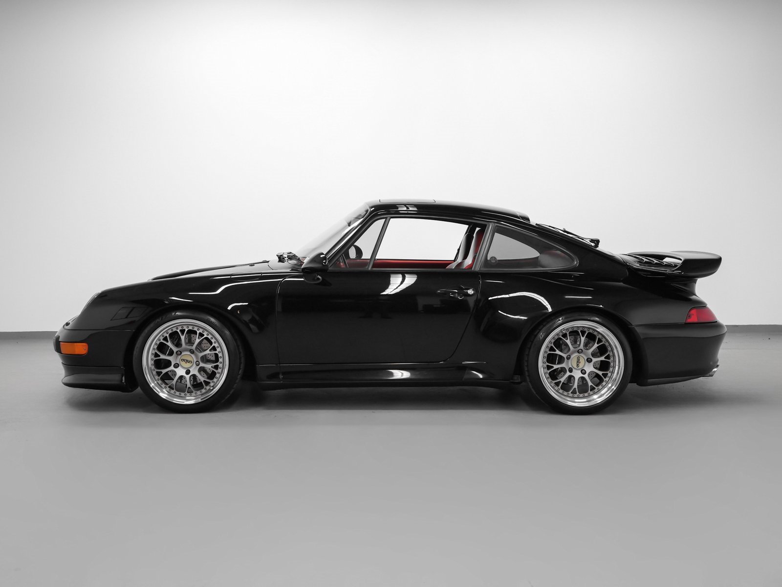 Used 1998 Porsche 911 Carrera S image 2