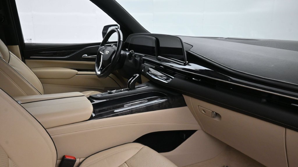 Used 2023 Cadillac Escalade Premium Luxury RWD image 10