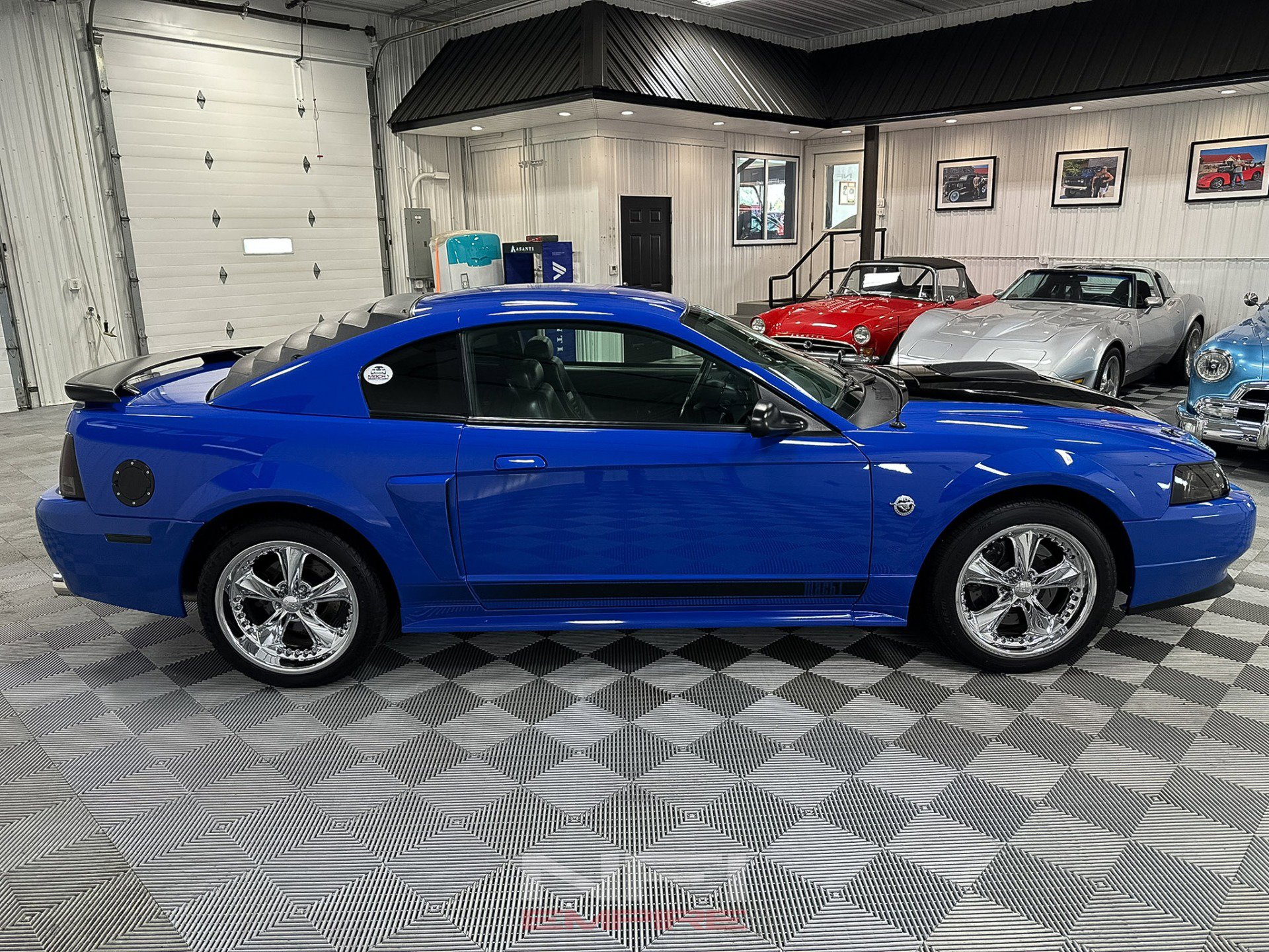 Used 2004 Ford Mustang Mach 1 RWD image 7