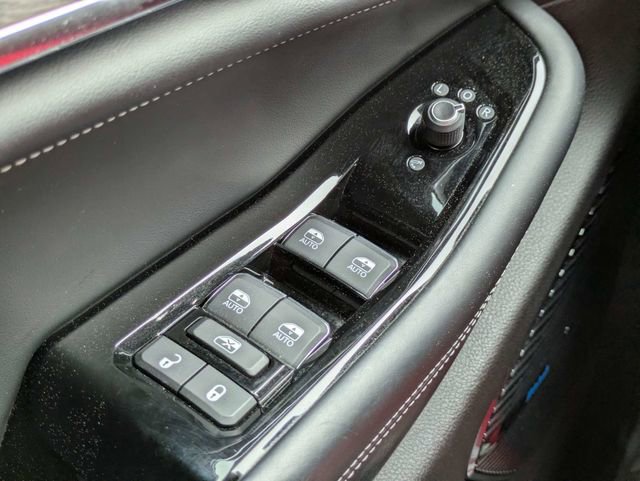 Used 2021 Jeep Grand Cherokee L Overland w/ Luxury Tech Group IV RWD image 28