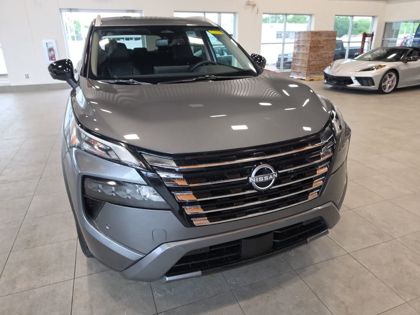 Used 2026 Nissan Rogue SL AWD/4WD image 4