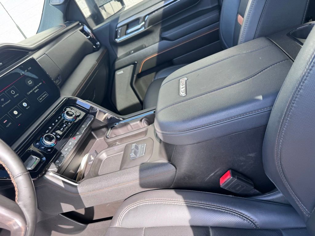 Used 2024 GMC Sierra 2500 AT4 w/ AT4 Premium Plus Package image 18