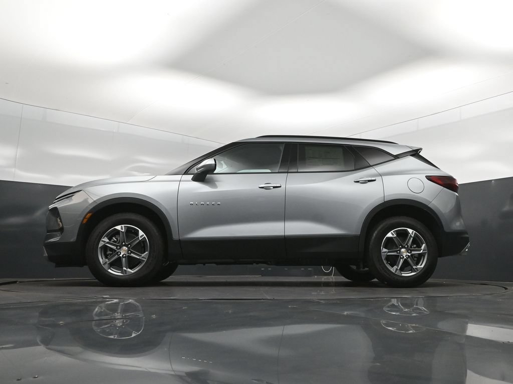 New 2026 Chevrolet Blazer LT w/ Convenience Package AWD/4WD image 39