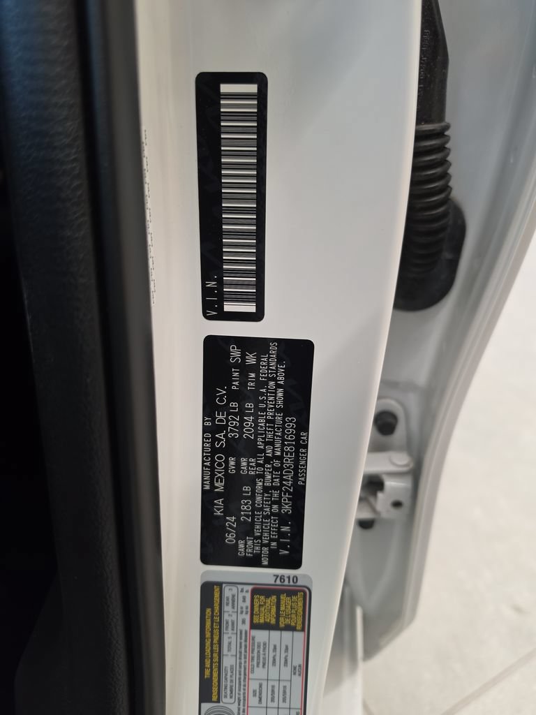 Certified 2024 Kia Forte LXS w/ LXS Technology Package FWD image 40