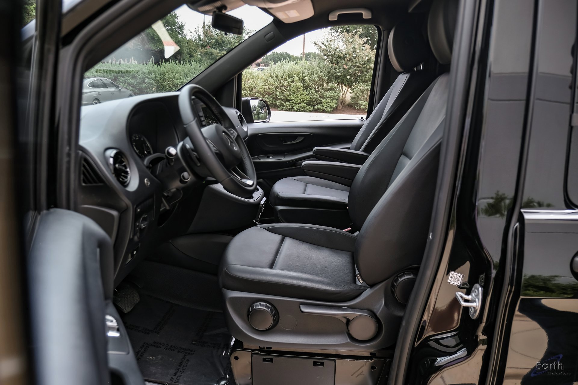 Used 2023 Mercedes-Benz Metris Passenger image 34