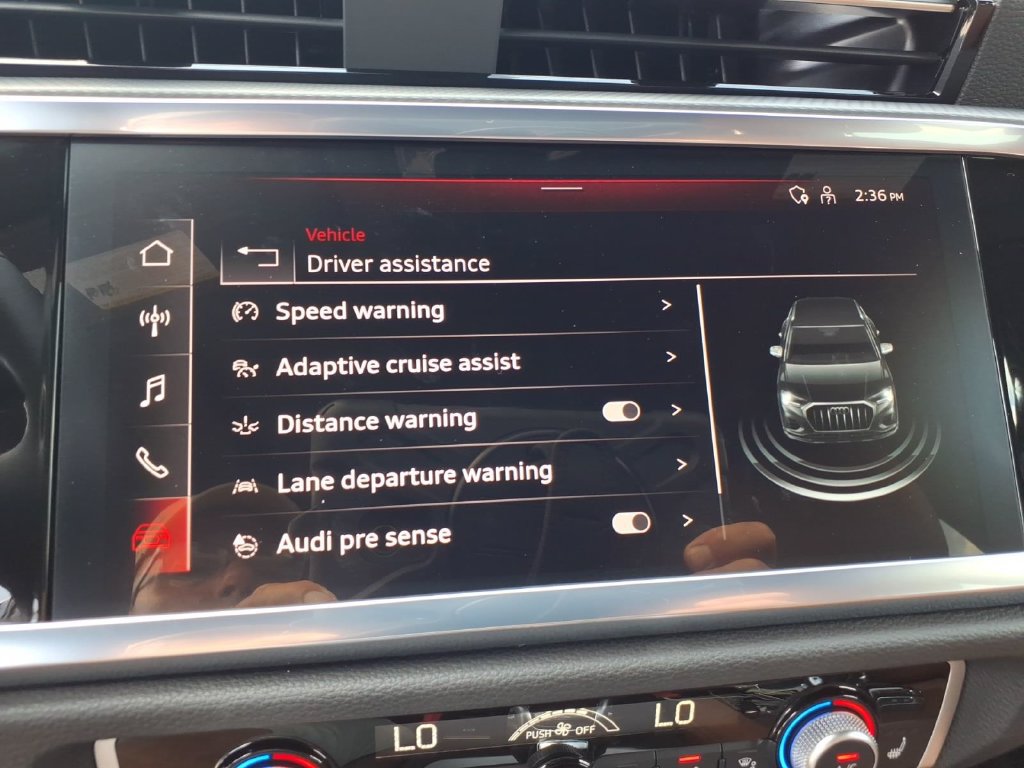 Used 2023 Audi Q3 2.0T Premium Plus w/ Premium Plus Package AWD/4WD image 14