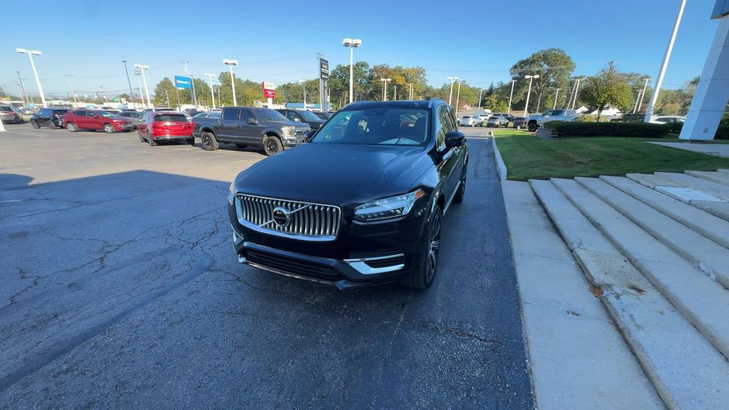 Used 2021 Volvo XC90 T8 Inscription w/ Advanced Package image 3