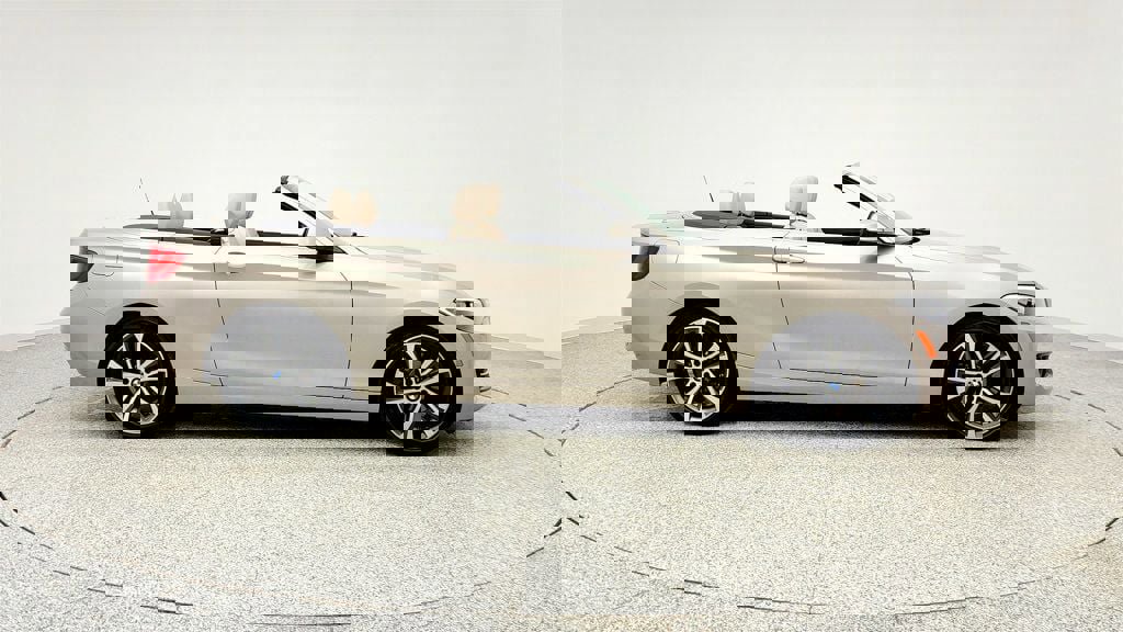 Used 2016 BMW 228i xDrive Convertible image 4