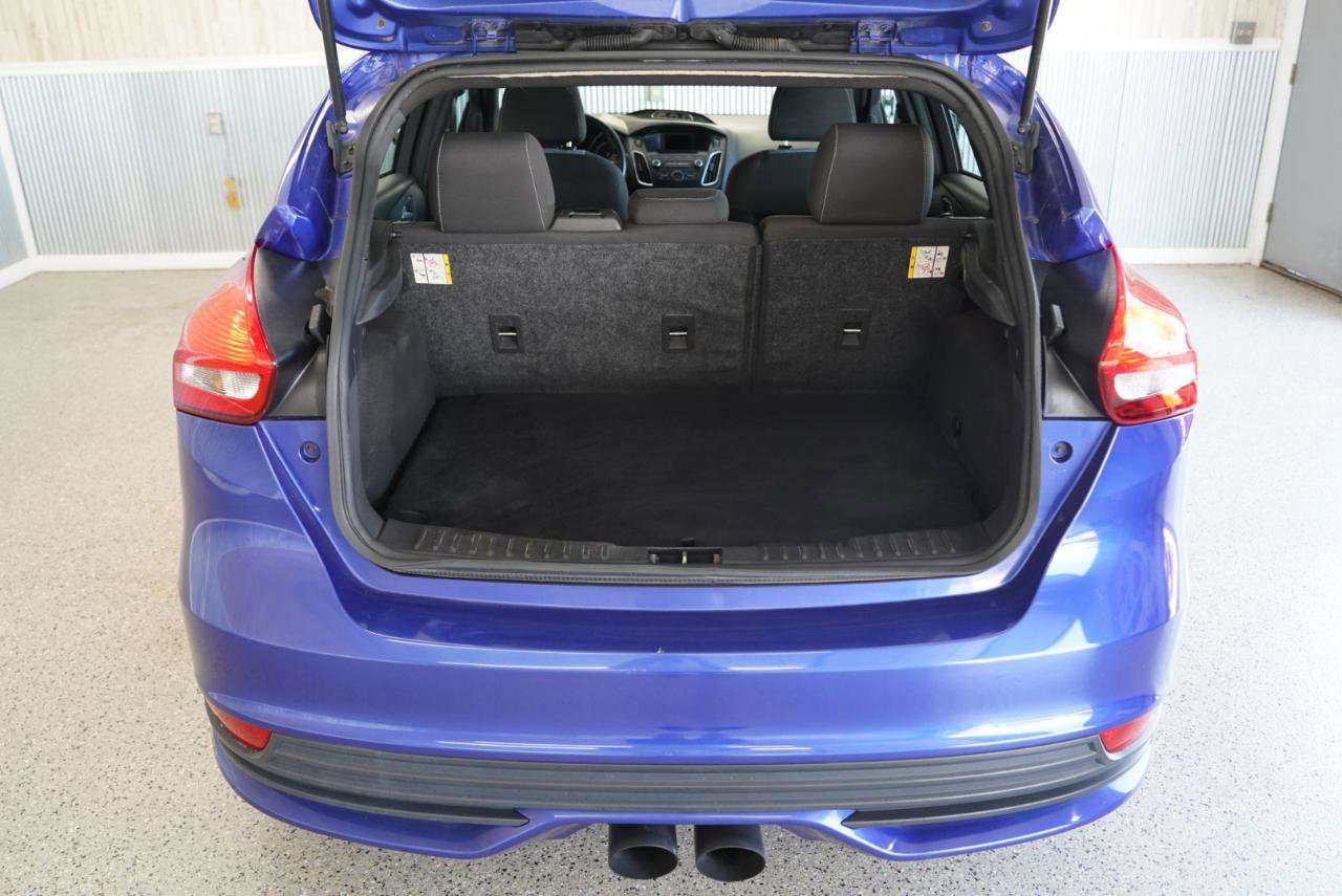 Used 2015 Ford Focus ST FWD image 38