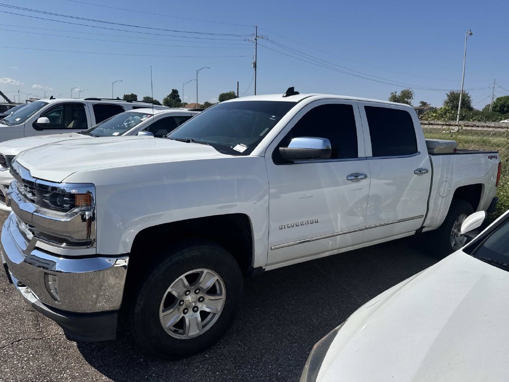 Used 2018 Chevrolet Silverado 1500 LTZ AWD/4WD image 9