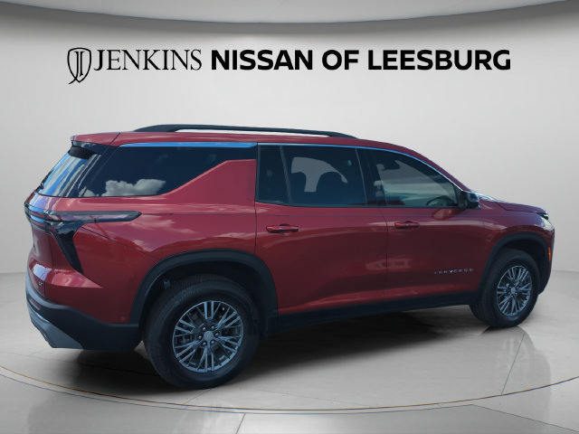Used 2024 Chevrolet Traverse LT w/ Enhanced Driving Package FWD image 5