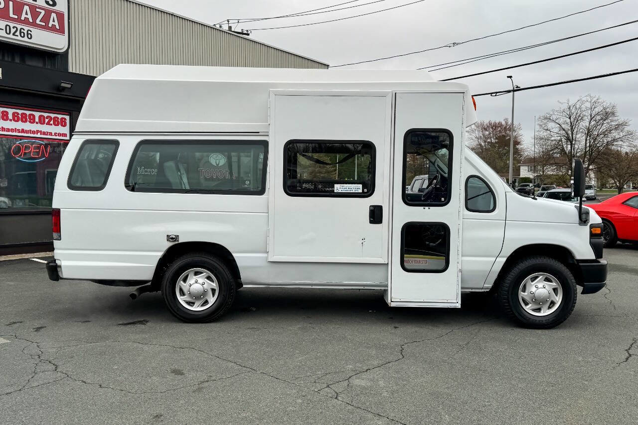 Used 2011 Ford E-350 and Econoline 350 Extended Super Duty w/ PWR Group RWD image 7