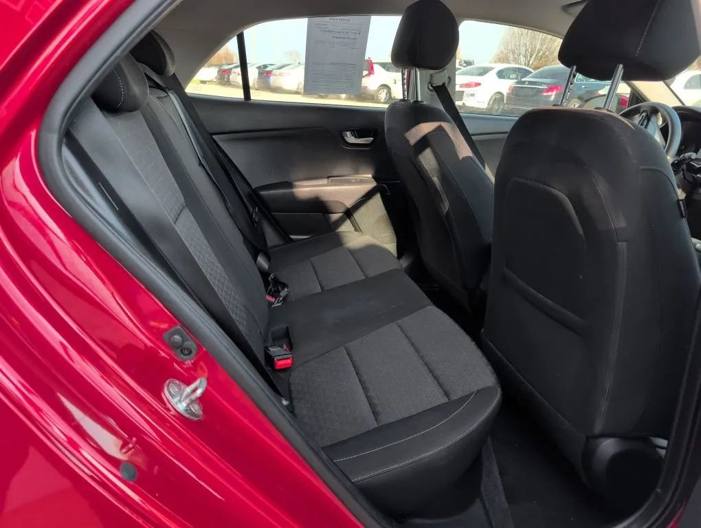 Used 2018 Kia Rio S image 27